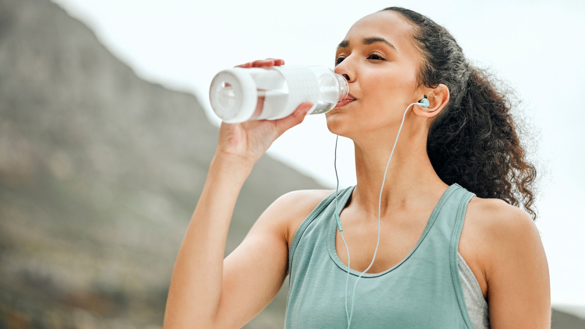 7 Magical Things That Happen When You Drink Lots Of Water – POPFLEX®